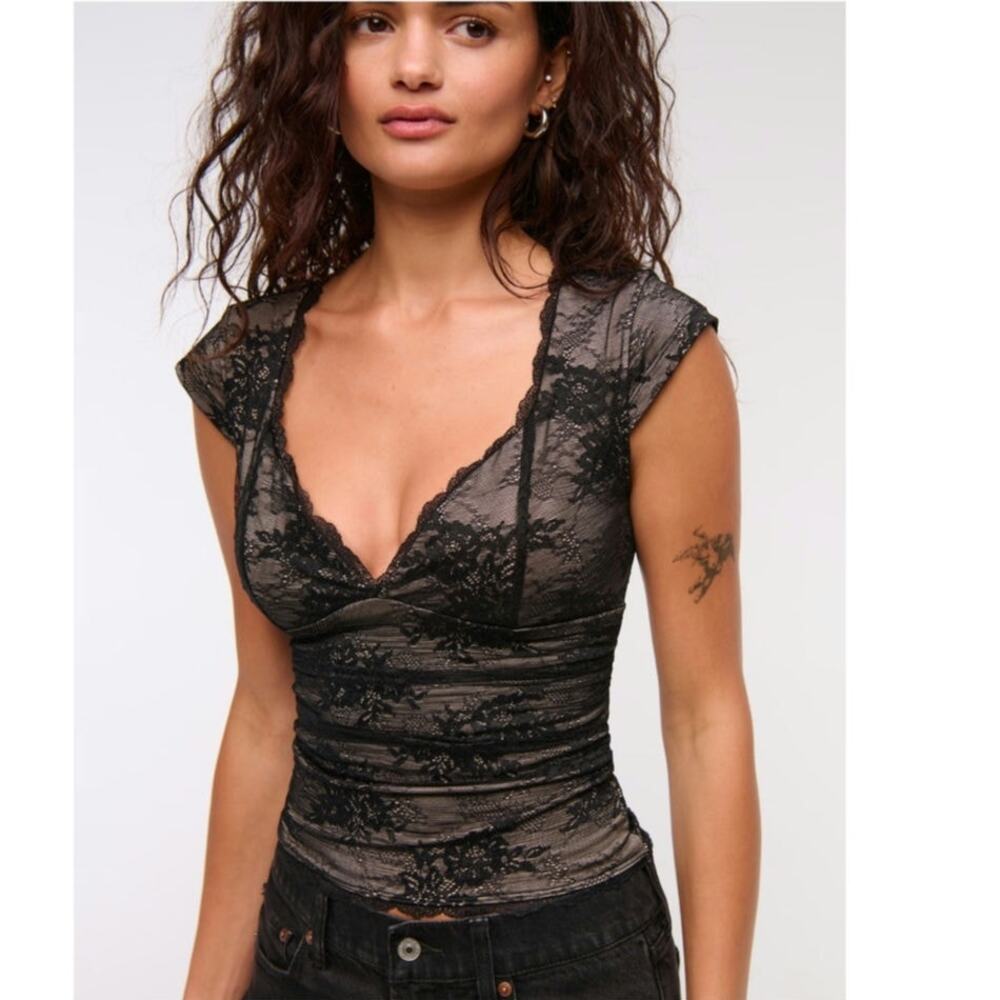 Abercrombie & Fitch Zoe Lace Black Top Size: XL - Picture 1 of 4